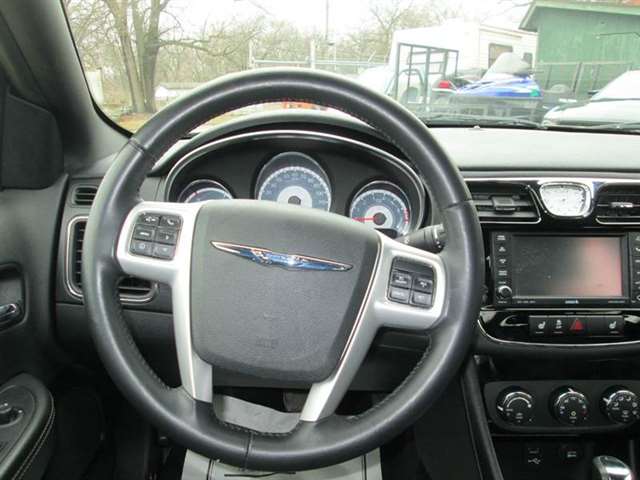 2012 Chrysler 200 Limited 4Dr Sedan